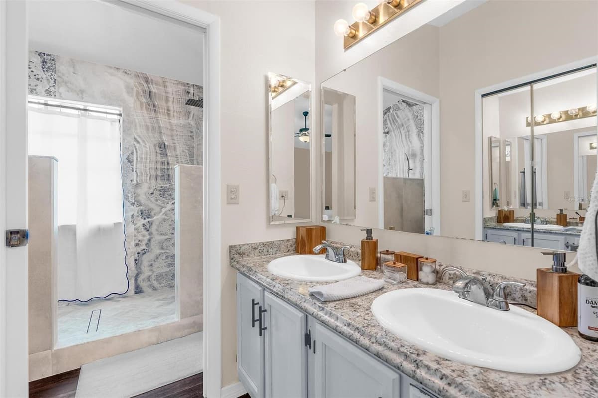 10561 SATINWOOD CIRCLE — photo 19 of 36