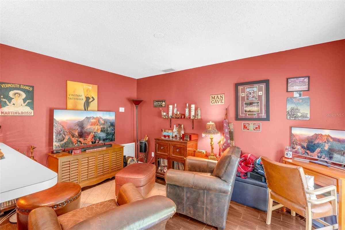 10561 SATINWOOD CIRCLE — photo 13 of 36