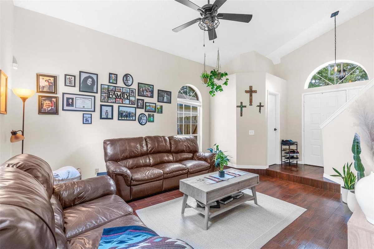 10561 SATINWOOD CIRCLE — photo 4 of 36