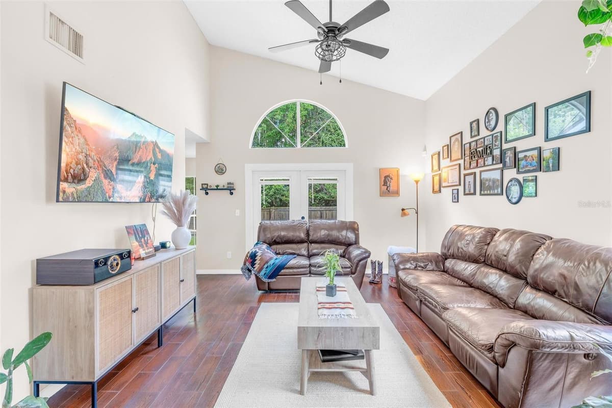 10561 SATINWOOD CIRCLE — photo 2 of 36