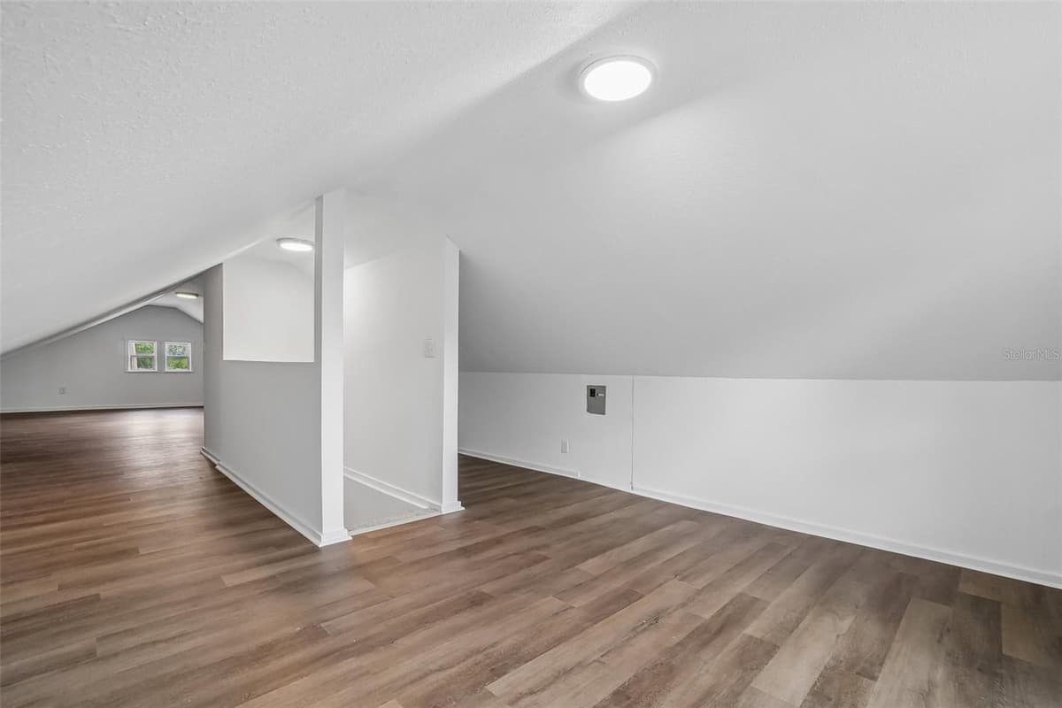 1533 ELM ROAD — photo 34 of 55