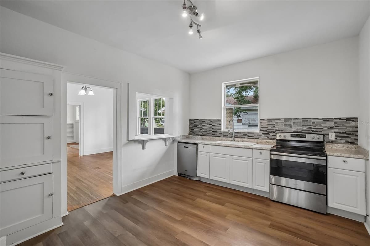 1533 ELM ROAD — photo 16 of 55