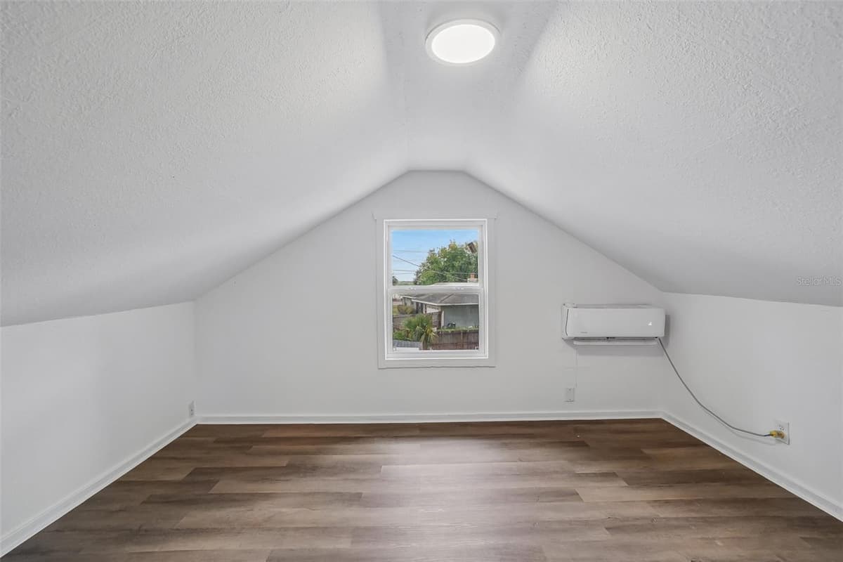 1533 ELM ROAD — photo 33 of 55