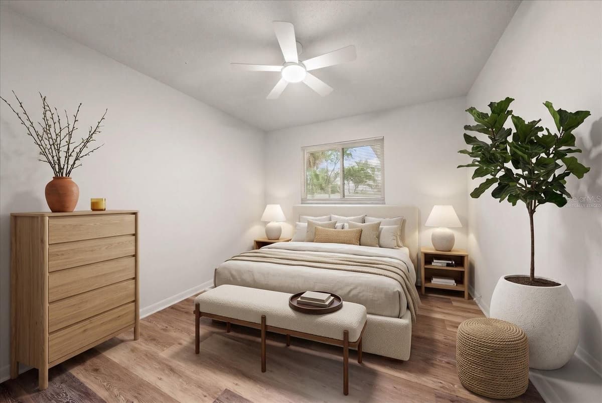 3223 DRYER AVENUE — photo 5 of 46
