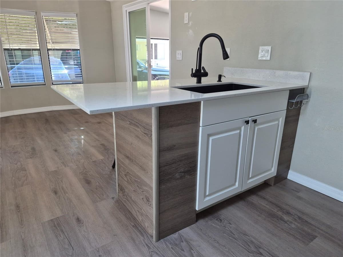 3000 CLARCONA ROAD — photo 5 of 17