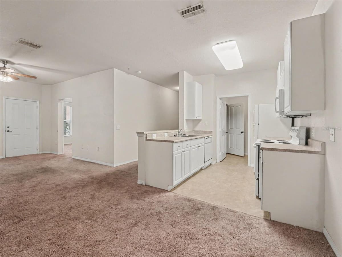 8003 HEMINGWAY CIRCLE — photo 5 of 33