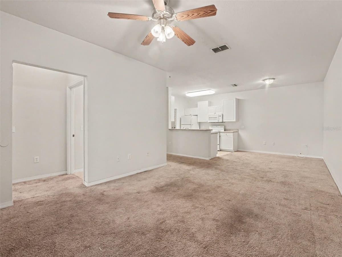8003 HEMINGWAY CIRCLE — photo 9 of 33
