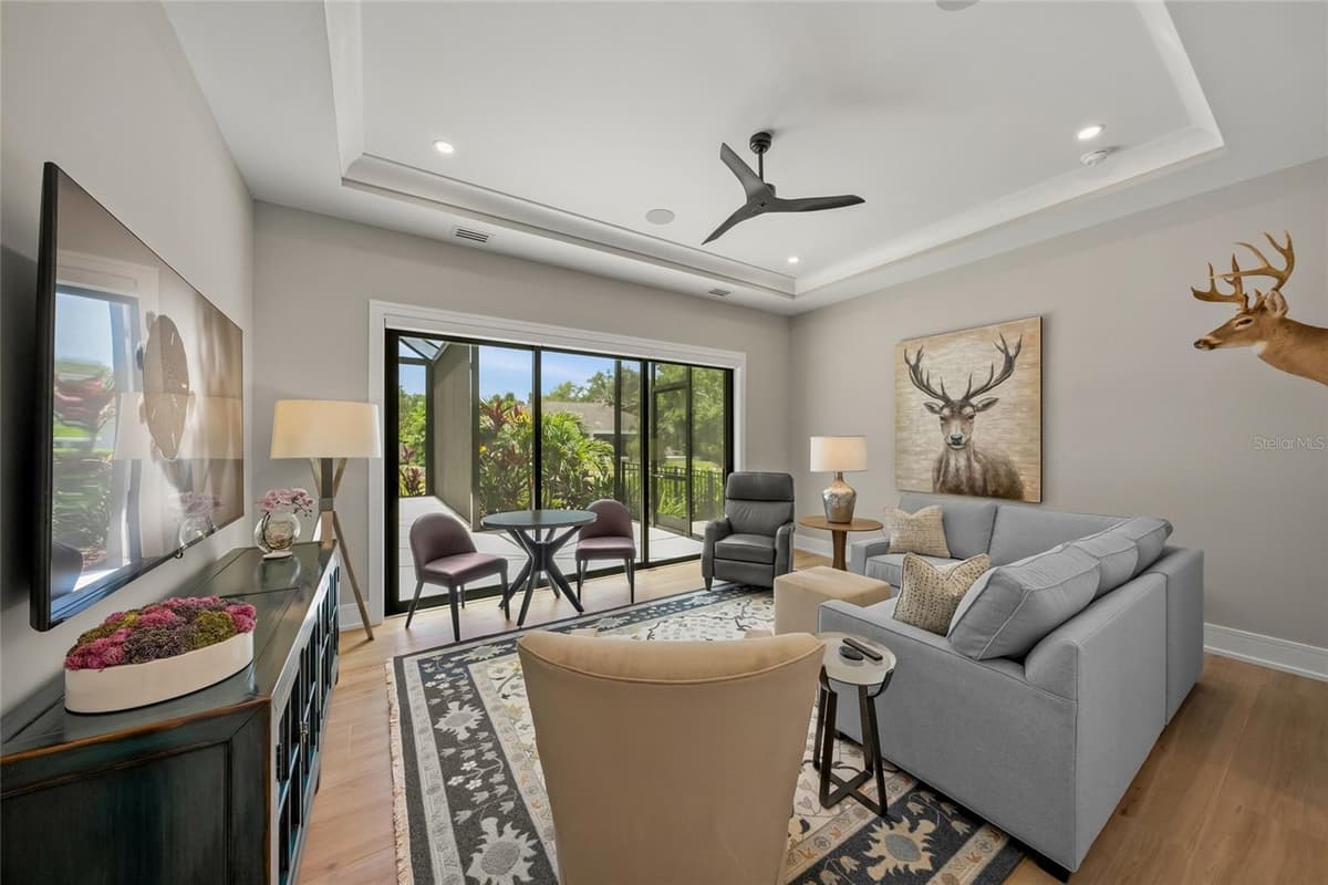 1555 EASTBROOK DRIVE — photo 36 of 93