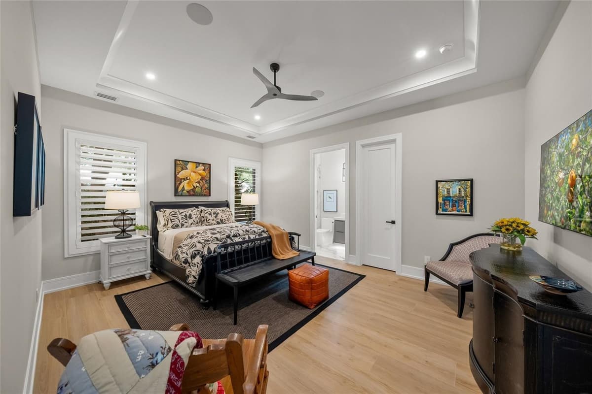 1555 EASTBROOK DRIVE — photo 32 of 93