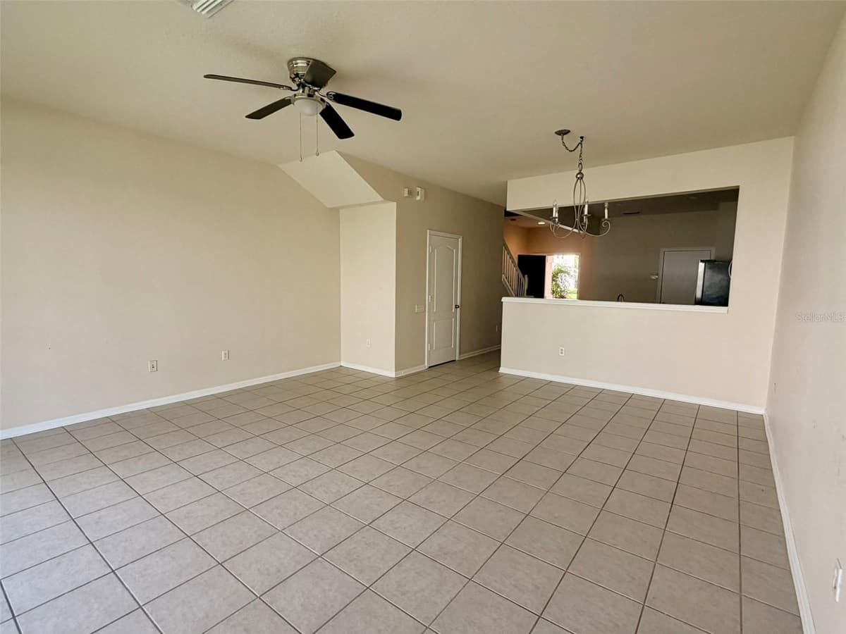 26544 CASTLEVIEW WAY — photo 19 of 43