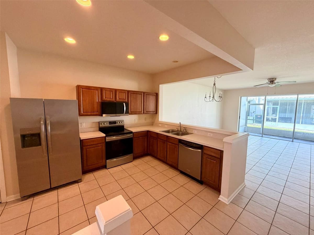 26544 CASTLEVIEW WAY — photo 34 of 43
