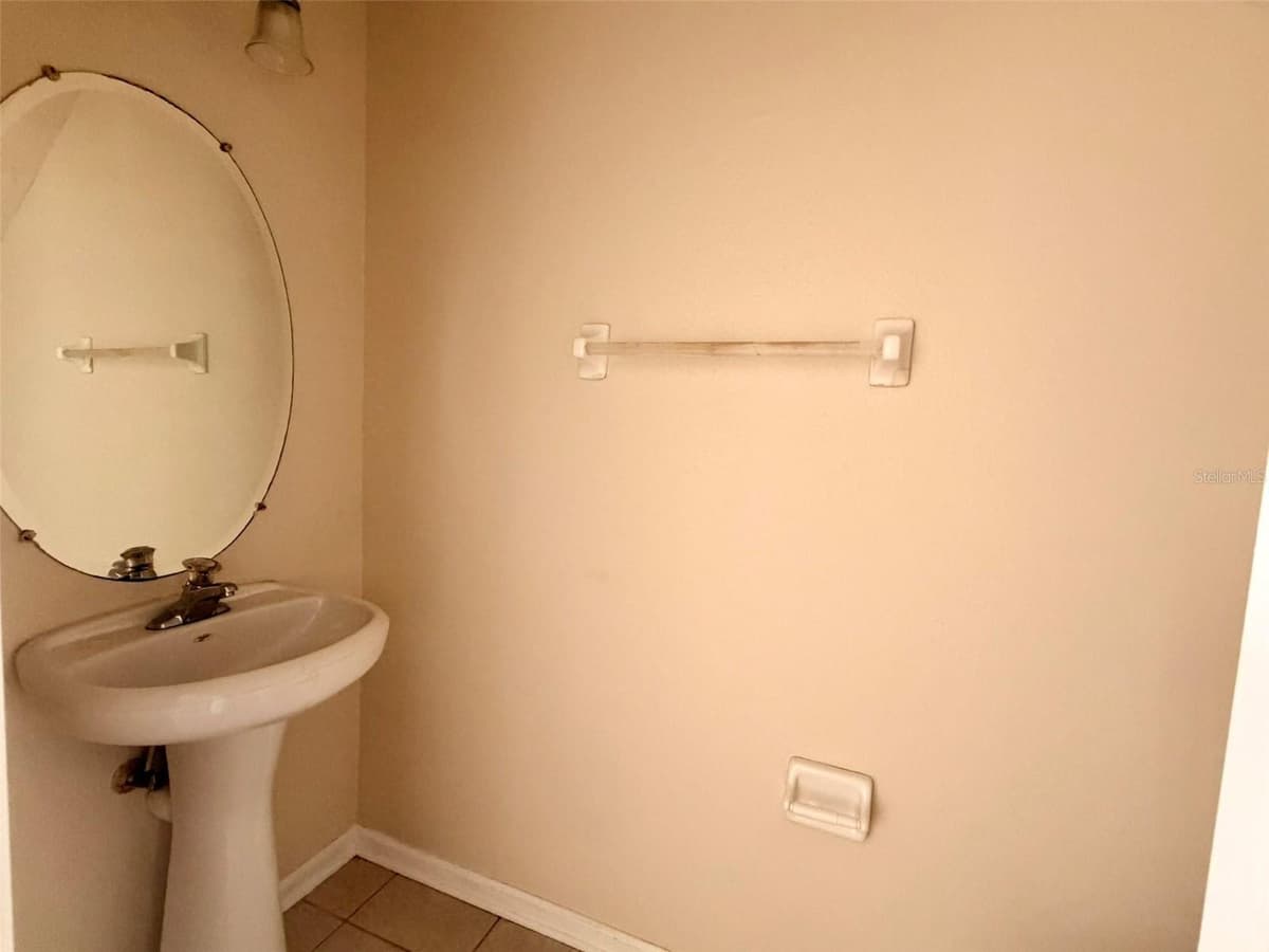 26544 CASTLEVIEW WAY — photo 16 of 43