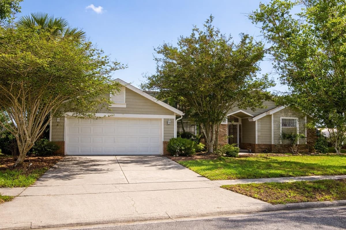 2943 EAGLE LAKE DRIVE — photo 1 of 3