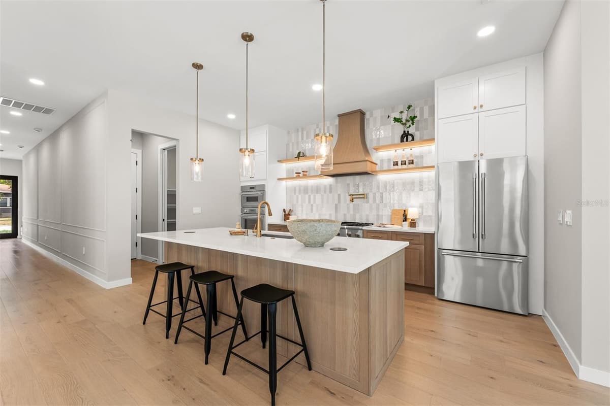 106 KING STREET — photo 3 of 56