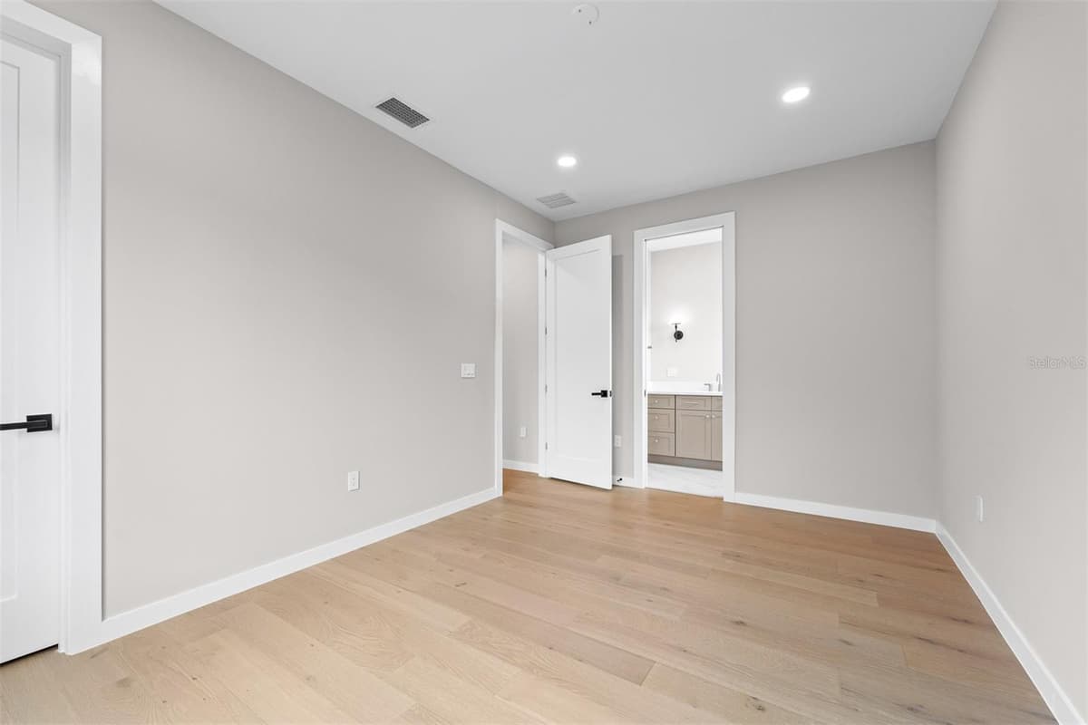 106 KING STREET — photo 48 of 56