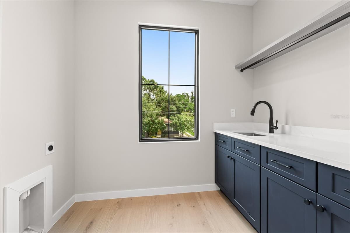 106 KING STREET — photo 40 of 56