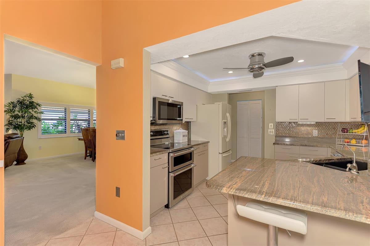 1934 COVE POINTE DRIVE — photo 25 of 82