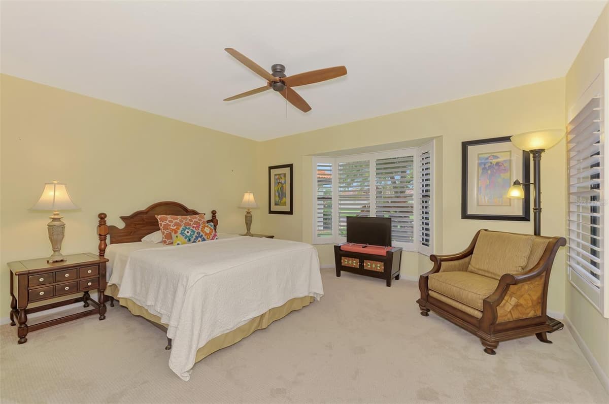 1934 COVE POINTE DRIVE — photo 39 of 82