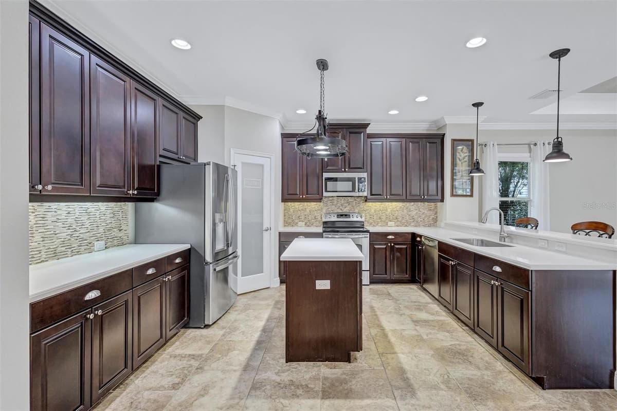 1436 HICKORY VIEW CIRCLE — photo 10 of 55