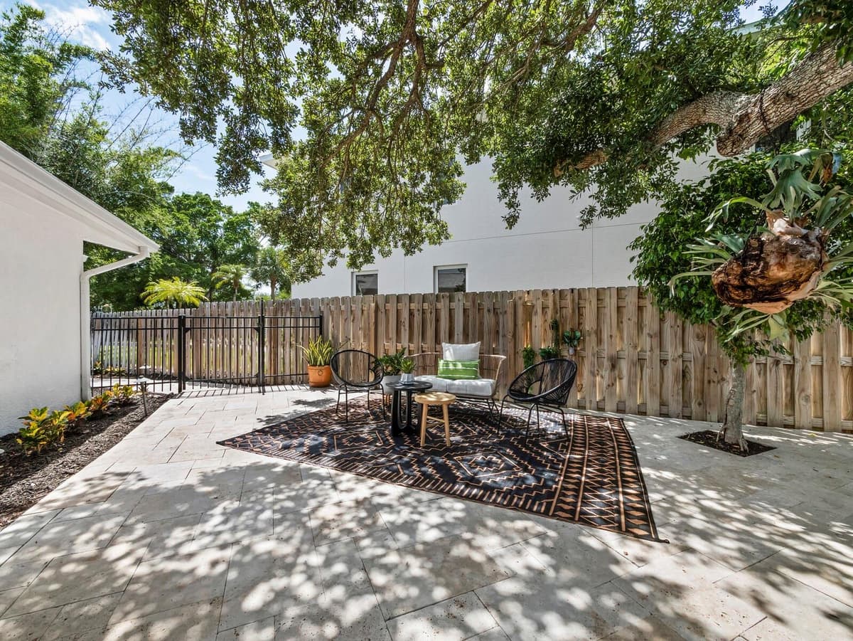 430 ISLAND CIRCLE — photo 7 of 61