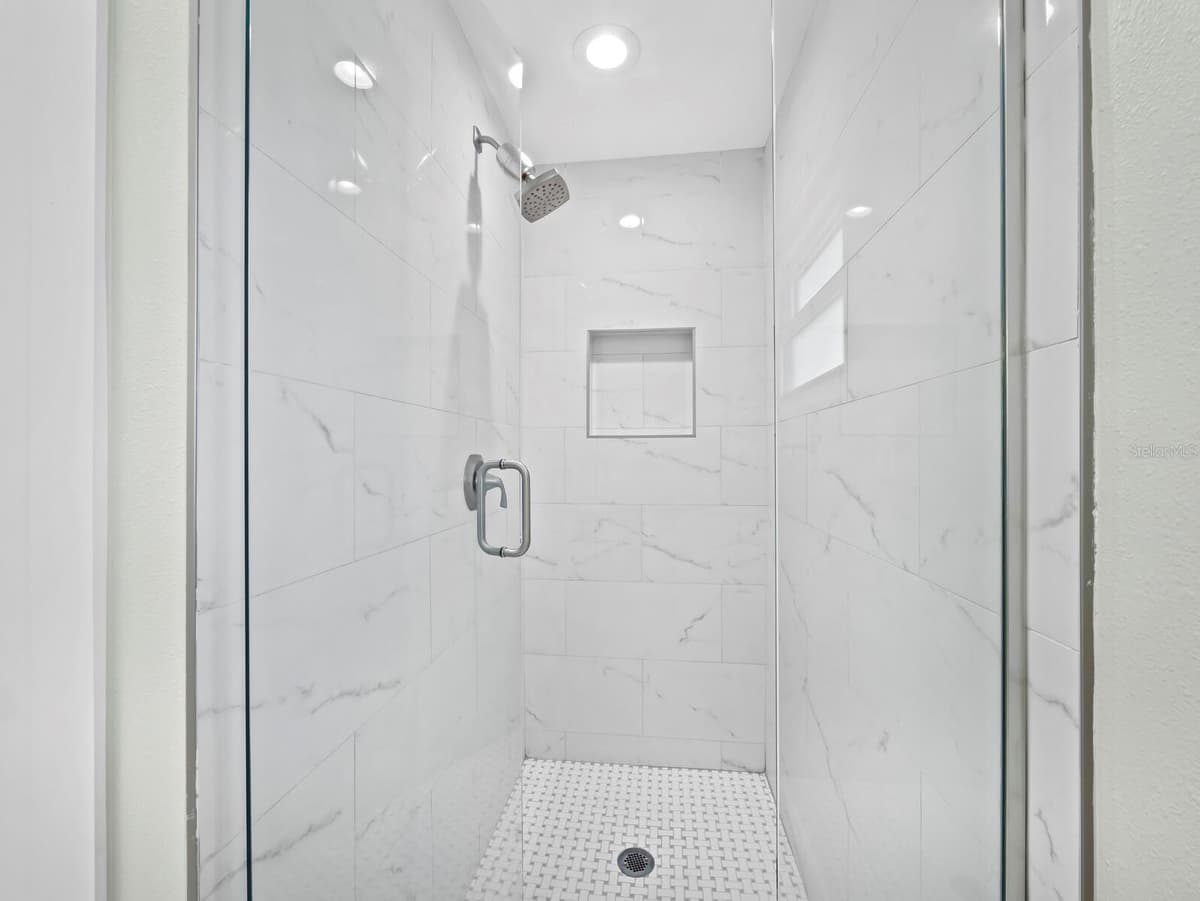 430 ISLAND CIRCLE — photo 33 of 61