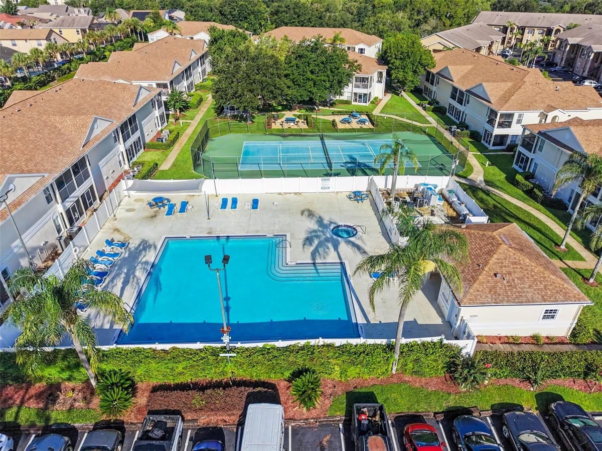 3200 SABAL PALMS COURT — photo 30 of 33