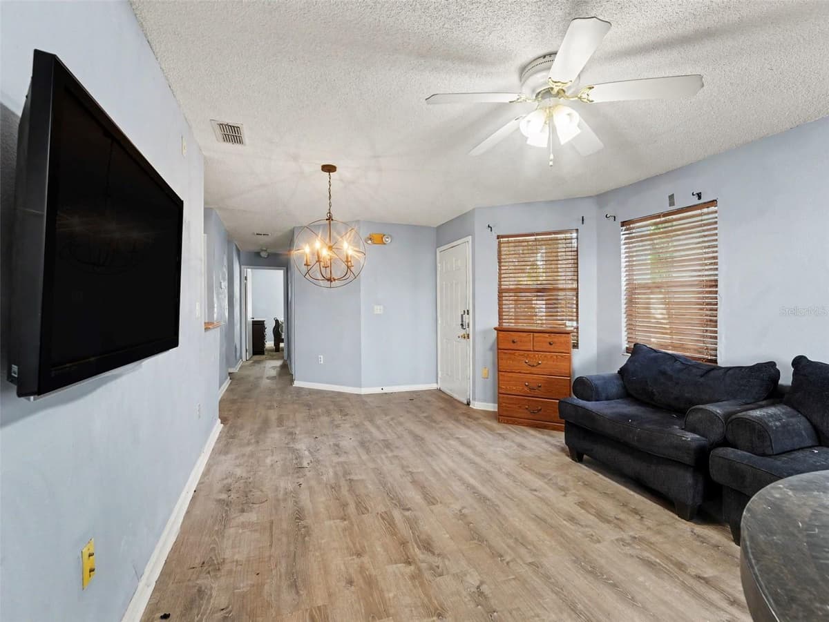 3200 SABAL PALMS COURT — photo 6 of 33