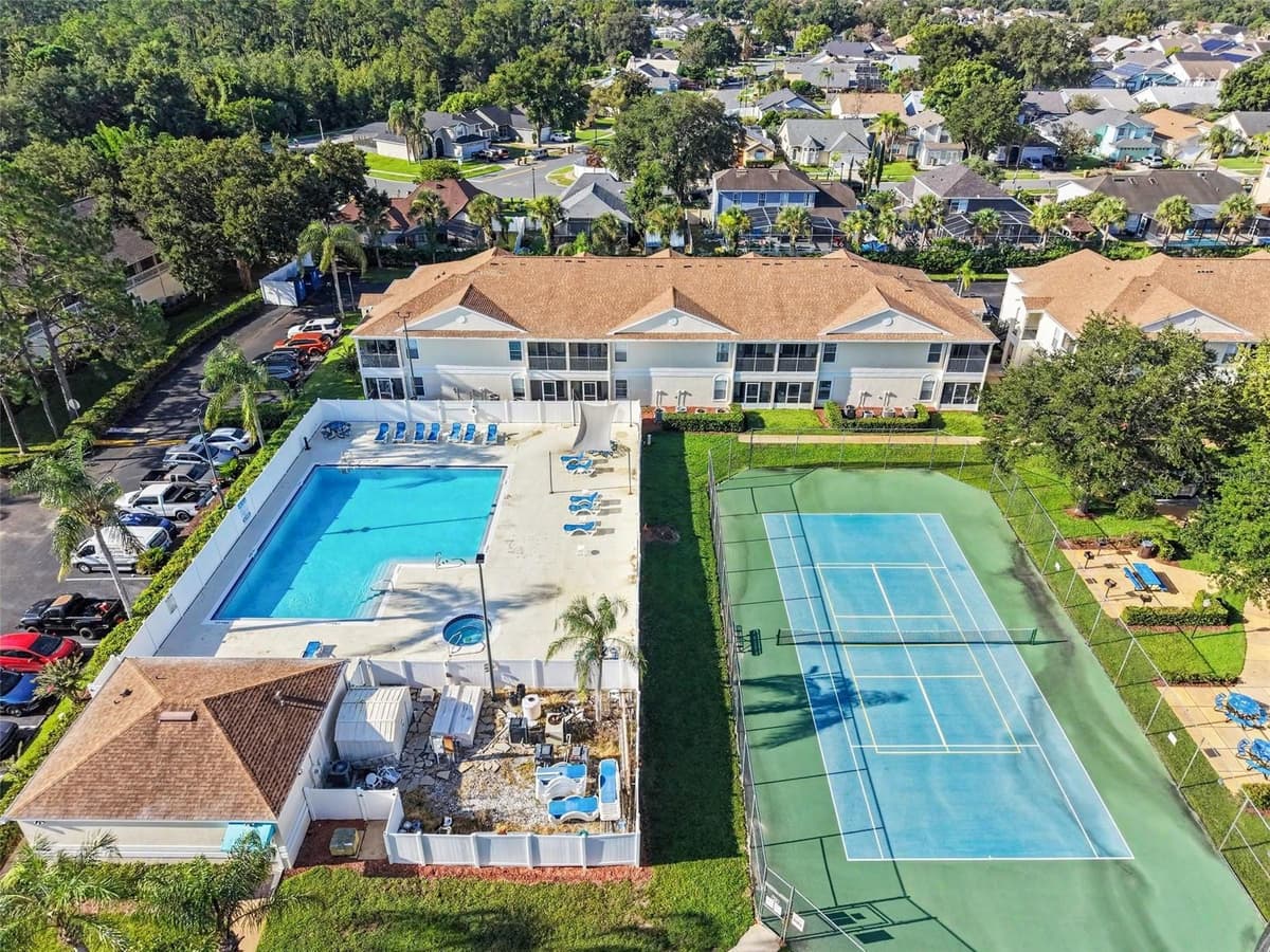 3200 SABAL PALMS COURT — photo 32 of 33