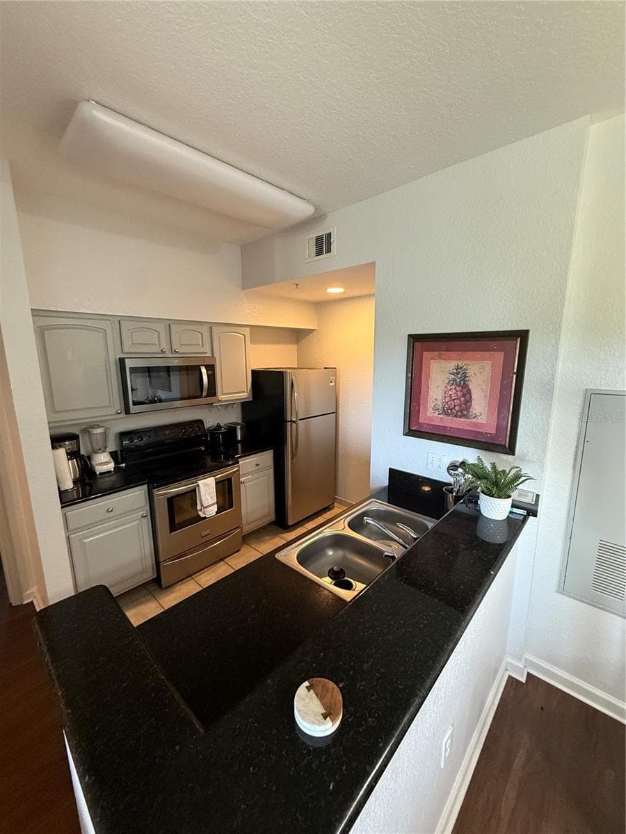 8112 POINCIANA BOULEVARD — photo 12 of 23