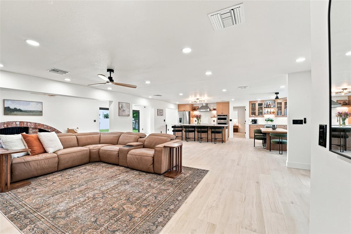 6241 TANGLEWOOD DRIVE — photo 3 of 72