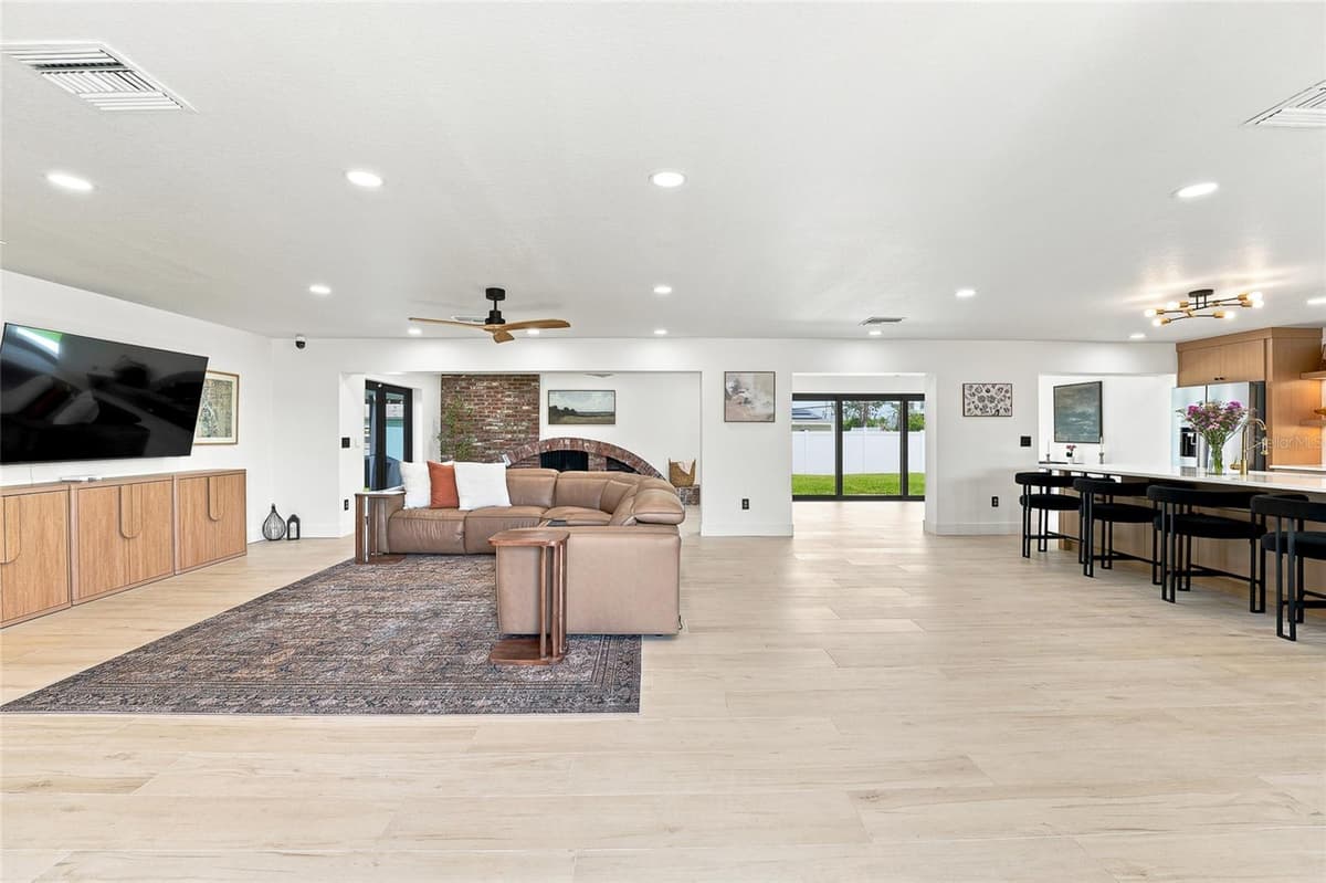 6241 TANGLEWOOD DRIVE — photo 4 of 72