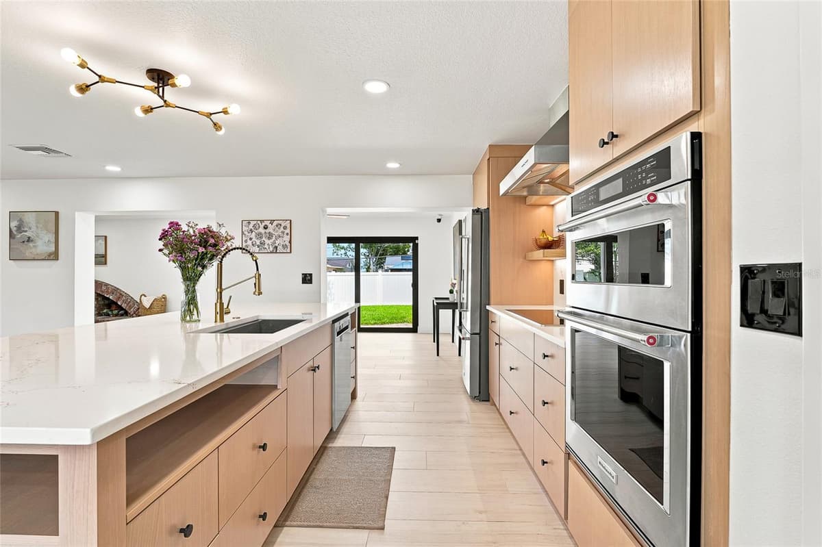 6241 TANGLEWOOD DRIVE — photo 16 of 72