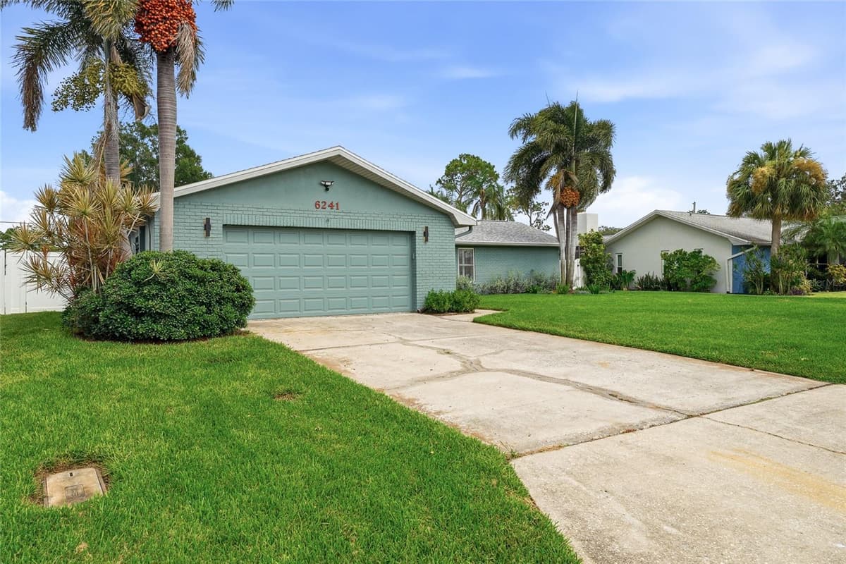 6241 TANGLEWOOD DRIVE — photo 42 of 72
