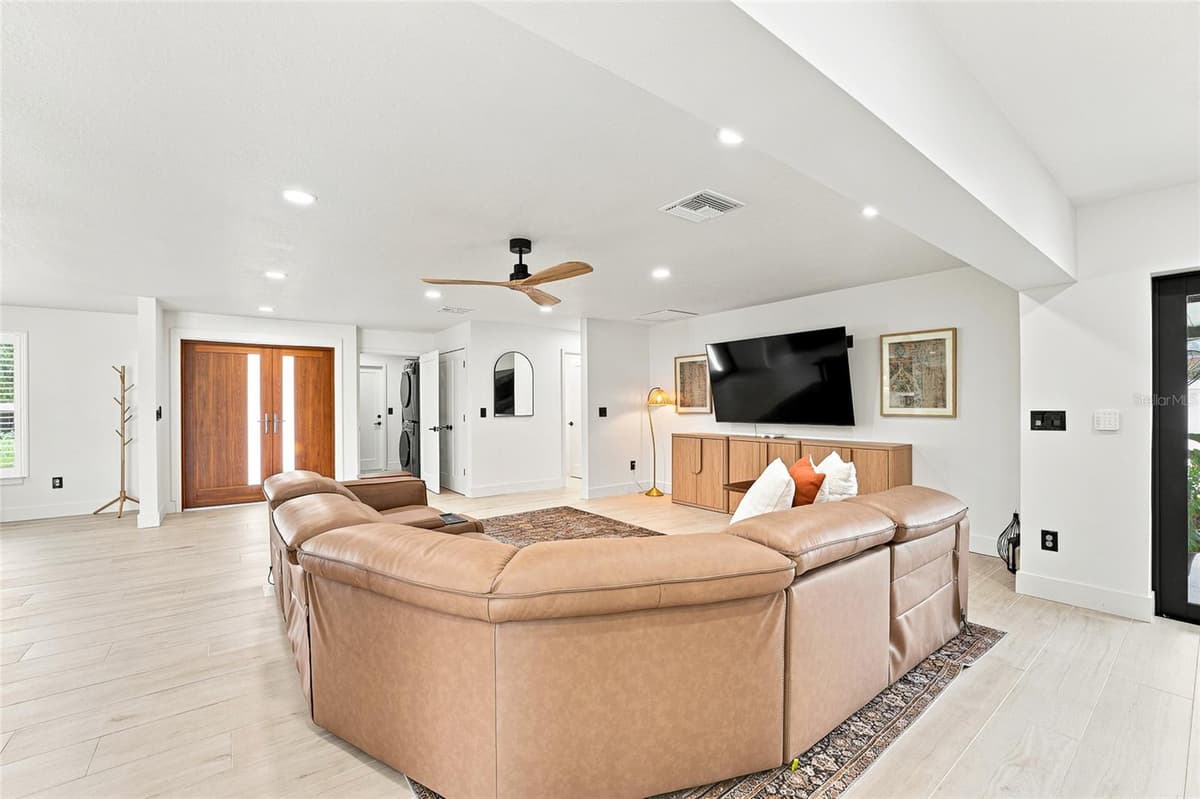 6241 TANGLEWOOD DRIVE — photo 7 of 72