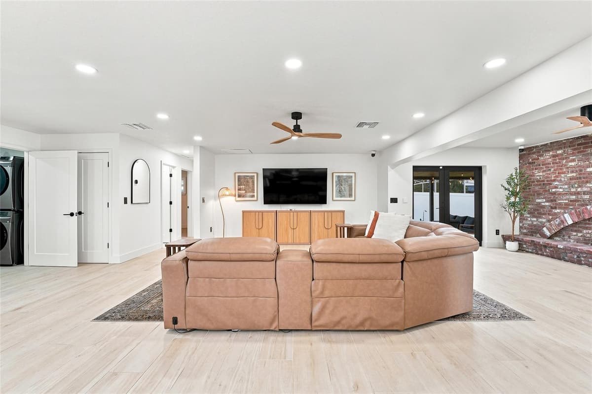 6241 TANGLEWOOD DRIVE — photo 8 of 72