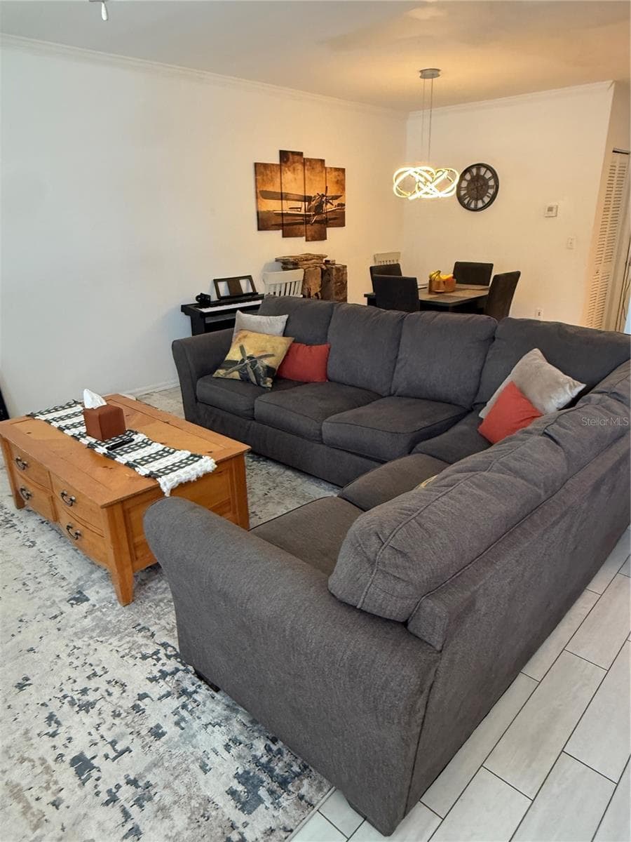 705 CENTERVALE DRIVE — photo 4 of 15