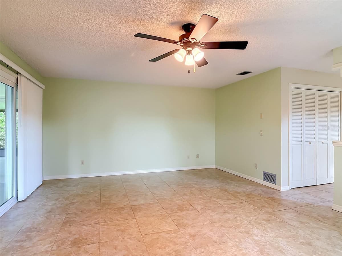 474 OAKWOOD AVENUE — photo 22 of 65