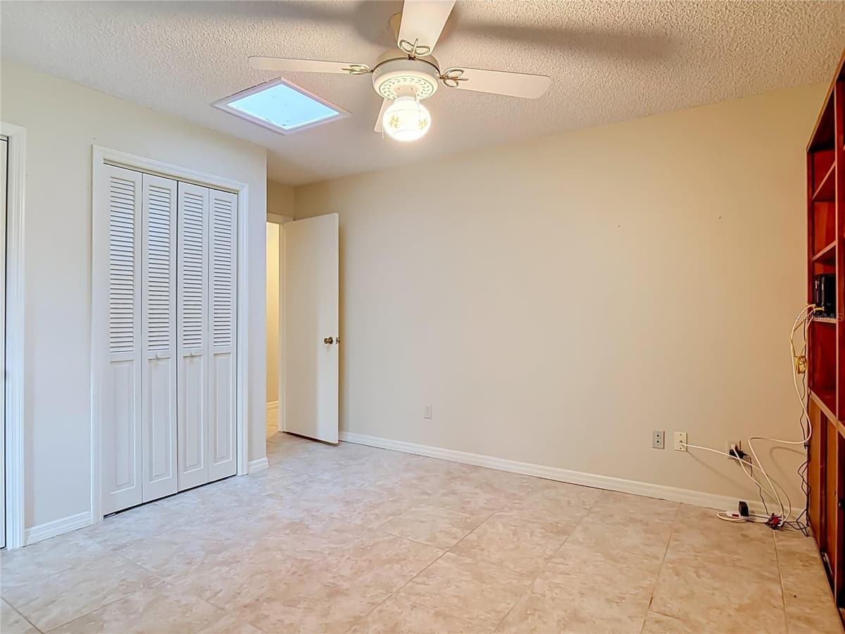 474 OAKWOOD AVENUE — photo 29 of 65