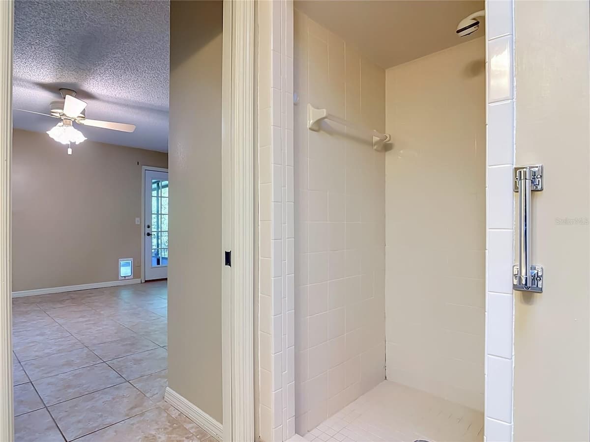 474 OAKWOOD AVENUE — photo 45 of 65