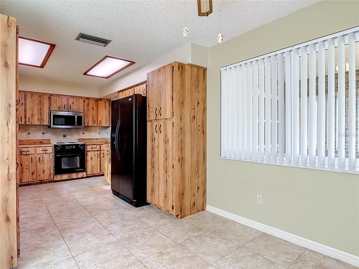 474 OAKWOOD AVENUE — photo 27 of 65