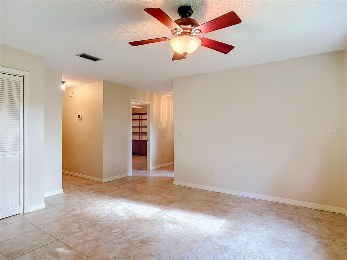 474 OAKWOOD AVENUE — photo 17 of 65