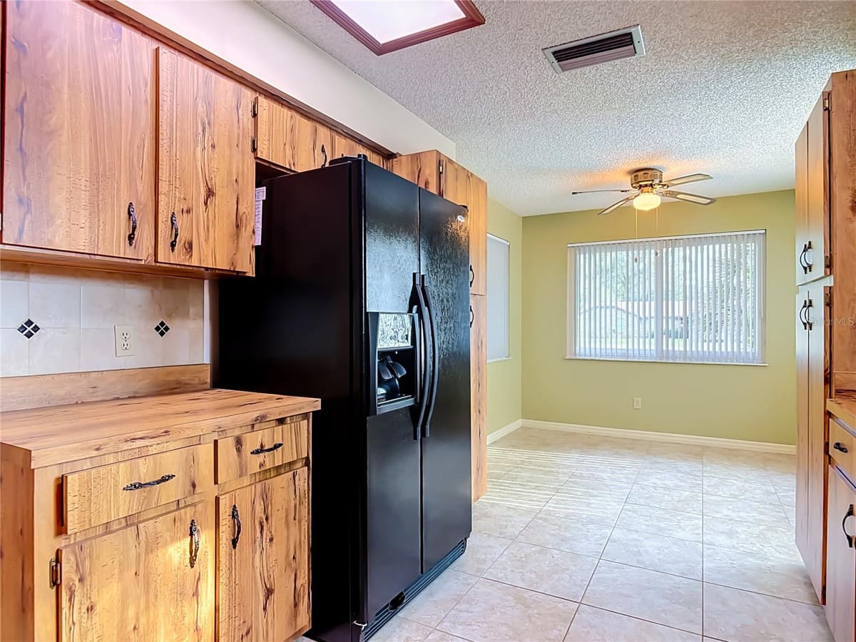 474 OAKWOOD AVENUE — photo 9 of 65