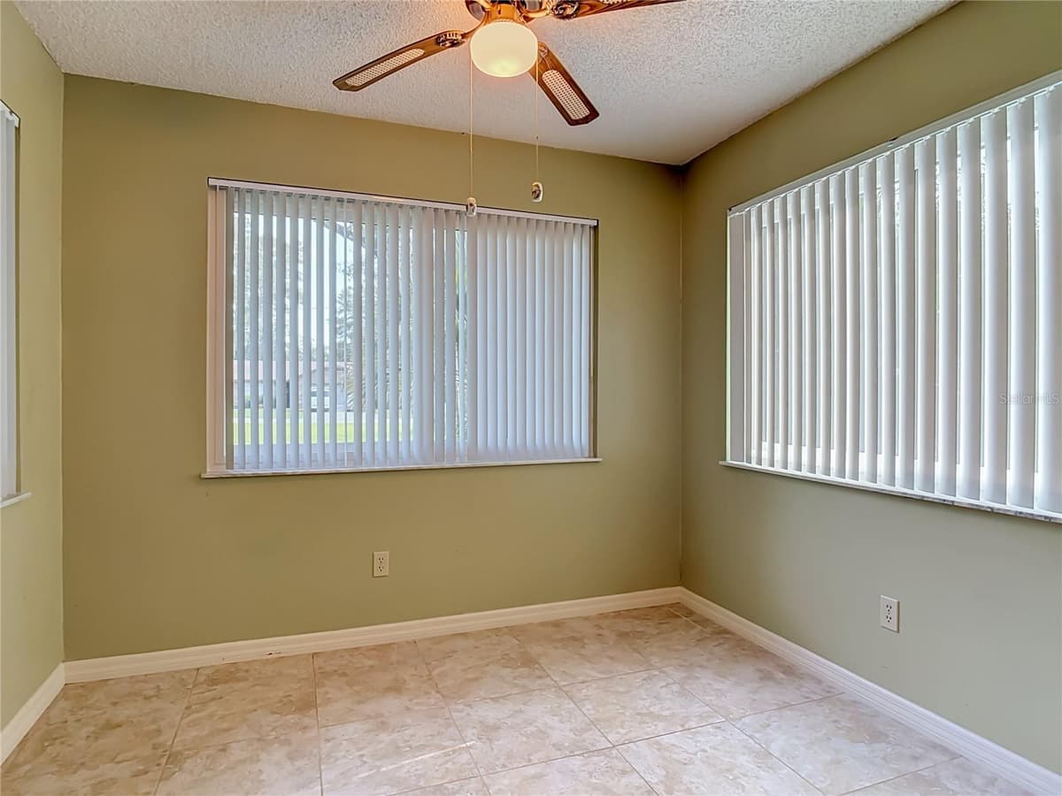 474 OAKWOOD AVENUE — photo 25 of 65