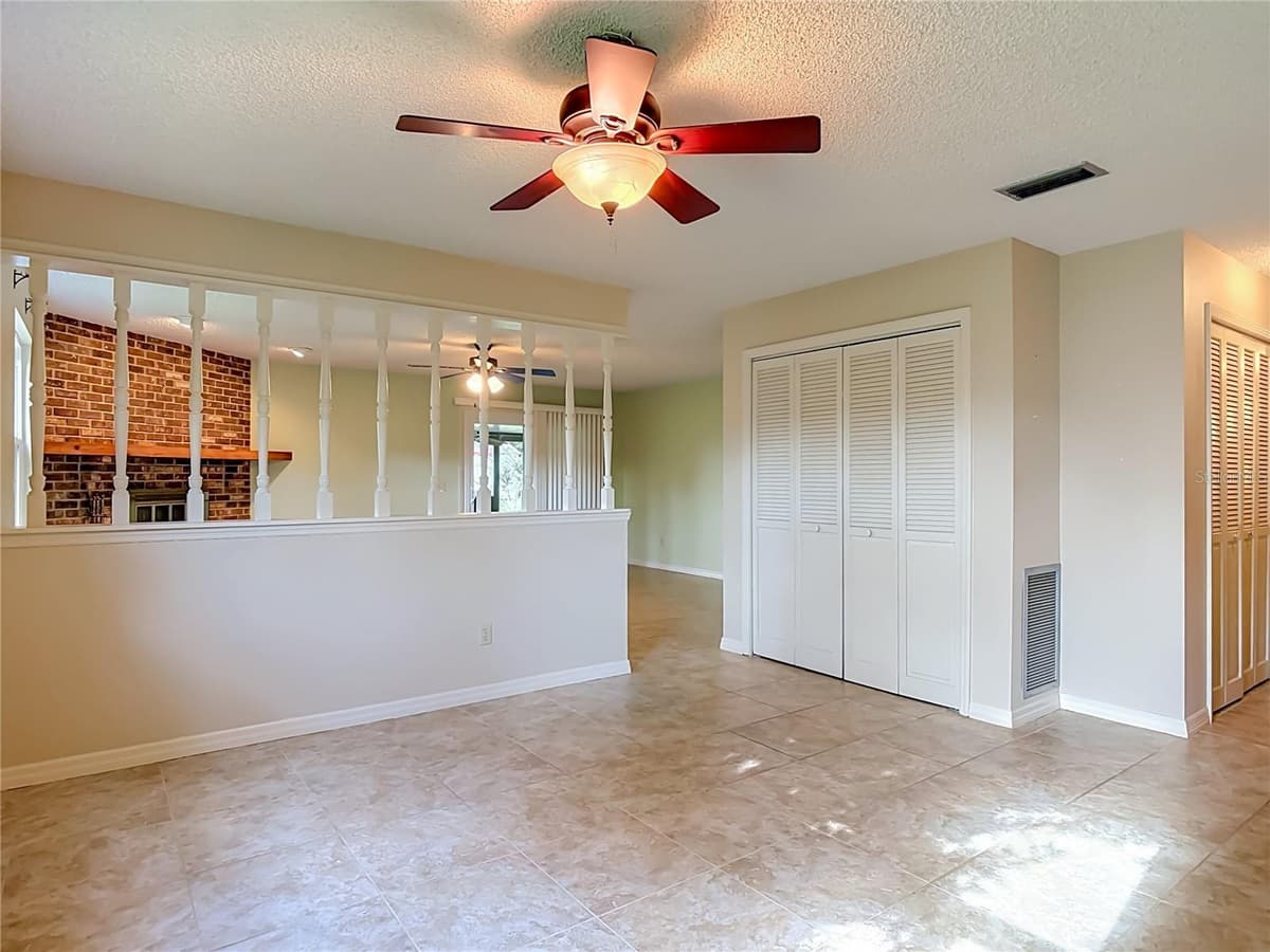474 OAKWOOD AVENUE — photo 16 of 65
