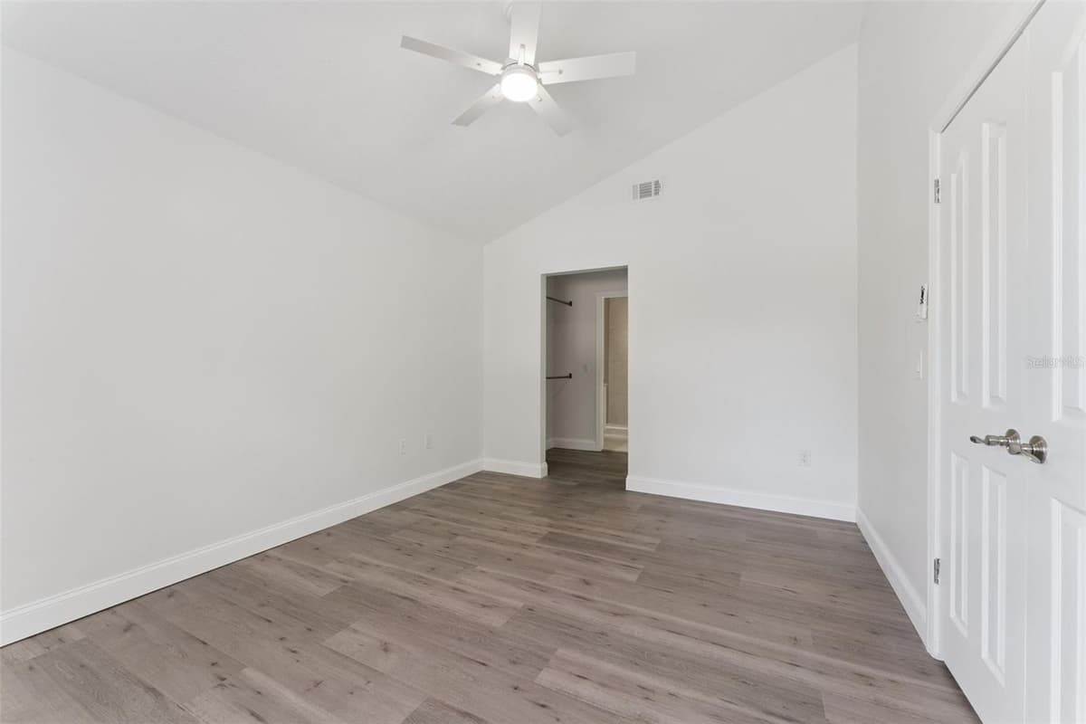 549 SUN RIDGE PLACE — photo 17 of 35