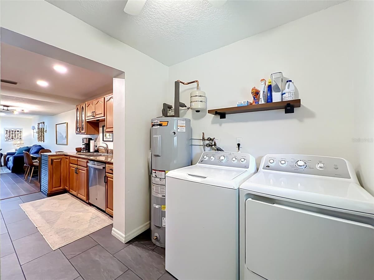 603 WAVERLY LANE — photo 42 of 71