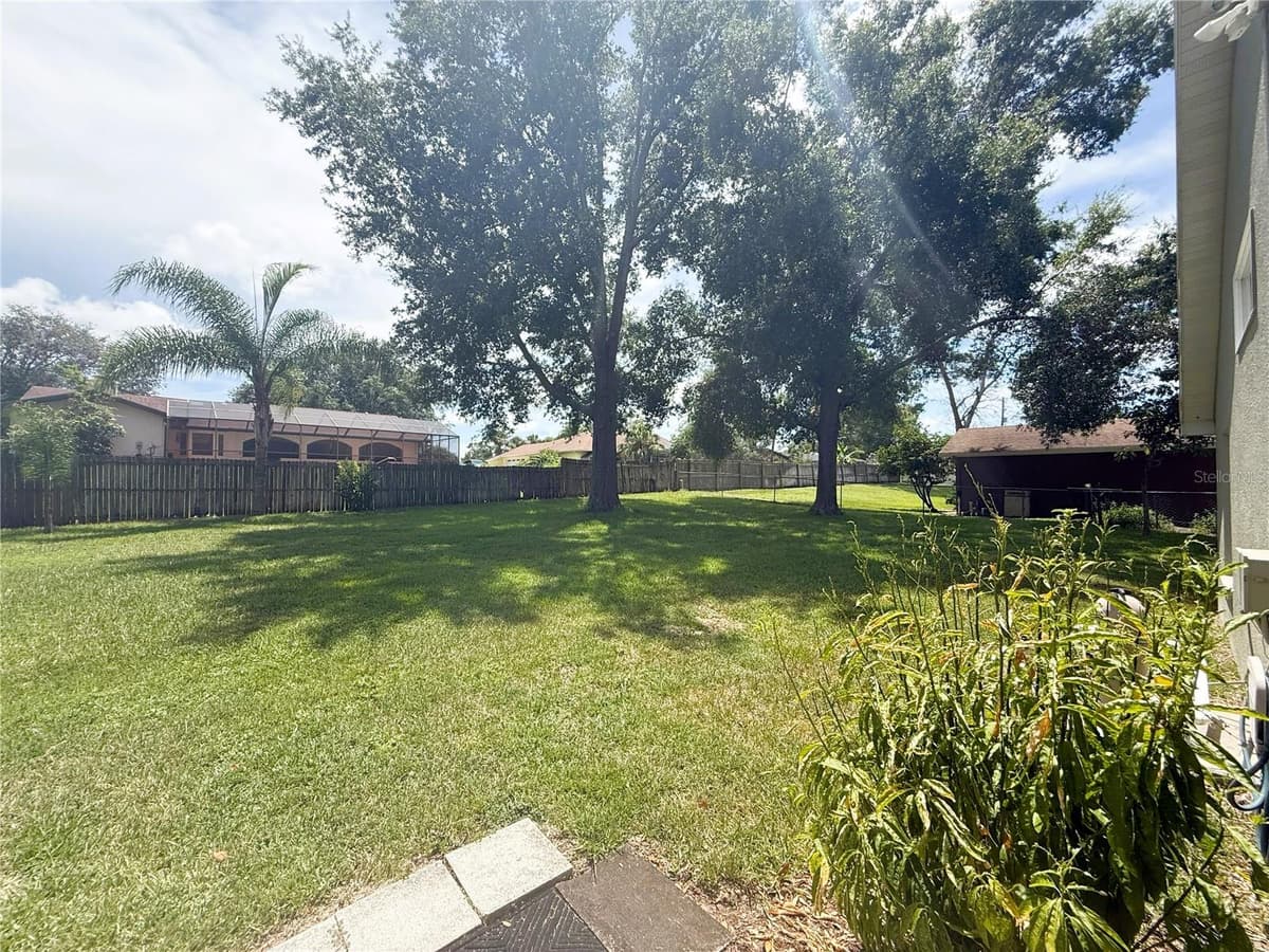 7552 RIVER COUNTRY DRIVE — photo 32 of 36