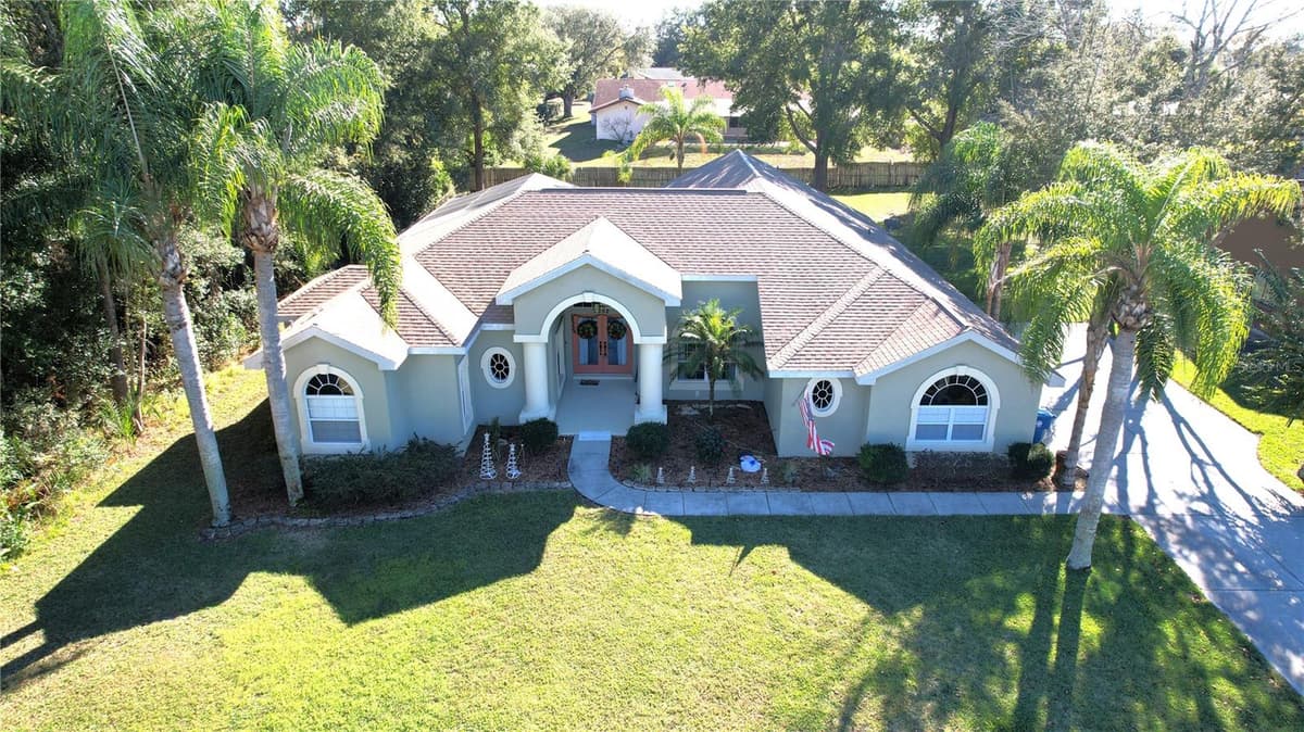 7552 RIVER COUNTRY DRIVE — photo 3 of 36