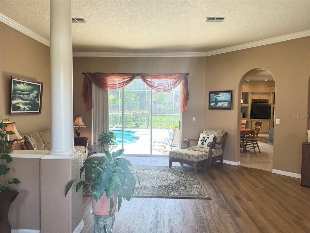 7552 RIVER COUNTRY DRIVE — photo 5 of 36