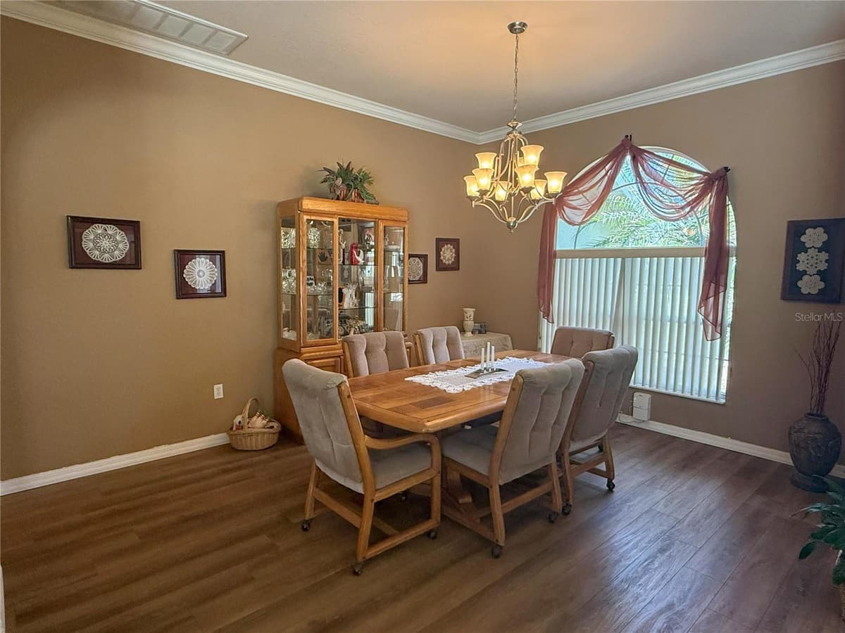 7552 RIVER COUNTRY DRIVE — photo 10 of 36